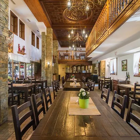 מלון Izvora קרנבו