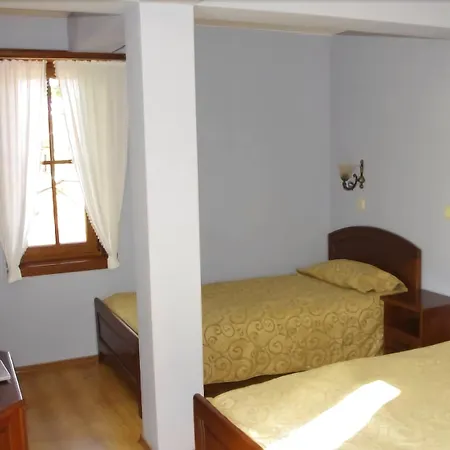 מלון Izvora קרנבו