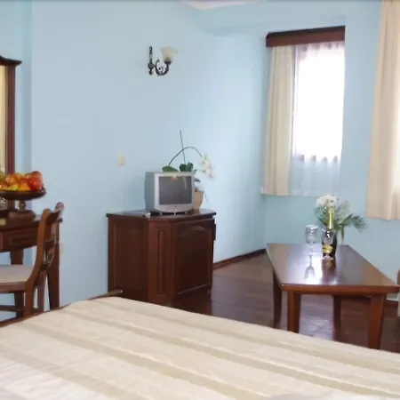 Izvora 3* קרנבו