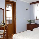 מלון Izvora 3*