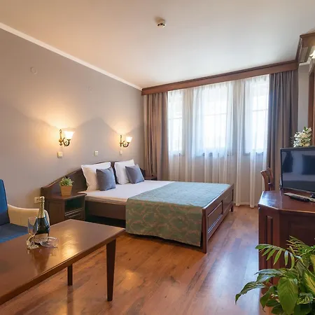Izvora Hotel 3*