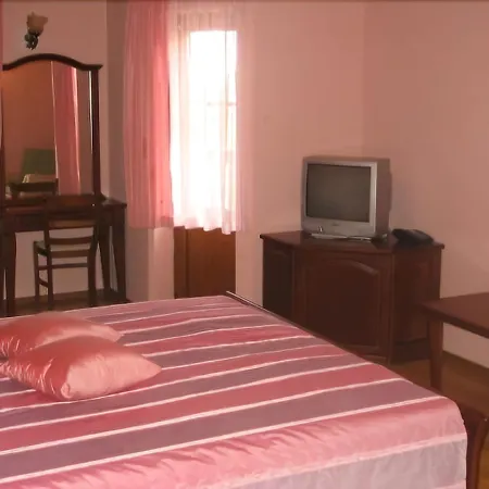 Hotel Izvora 3*