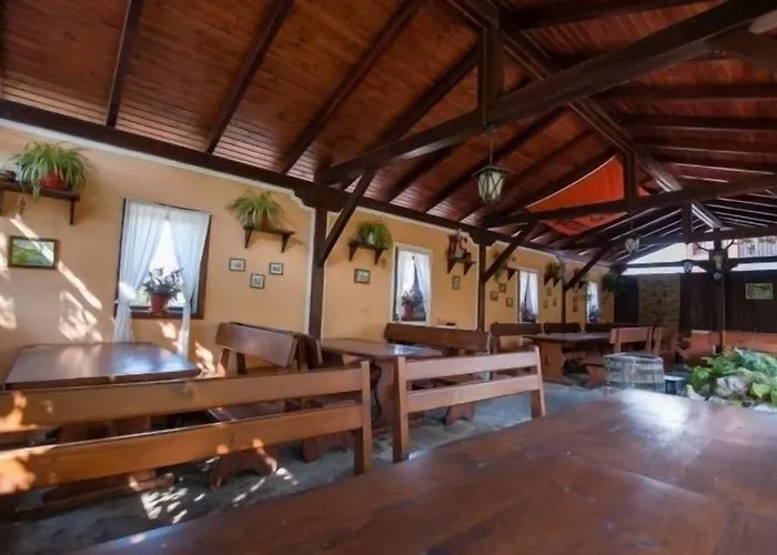 Отель Izvora 3*