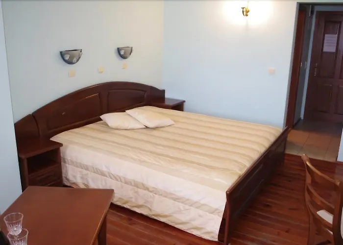 Отель Izvora 3*